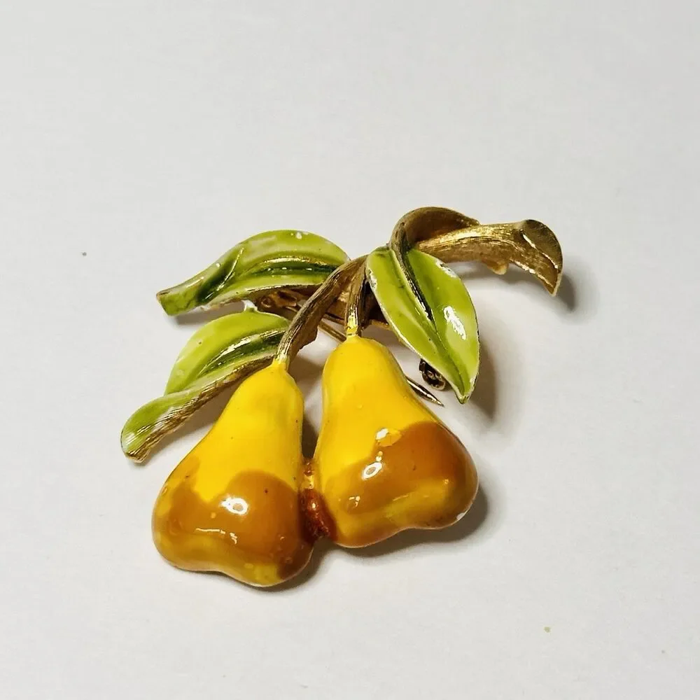 JJ Jonette Signed Enamel Pear Brooch Pin Figural Golden Fruit Cottagecore MCM